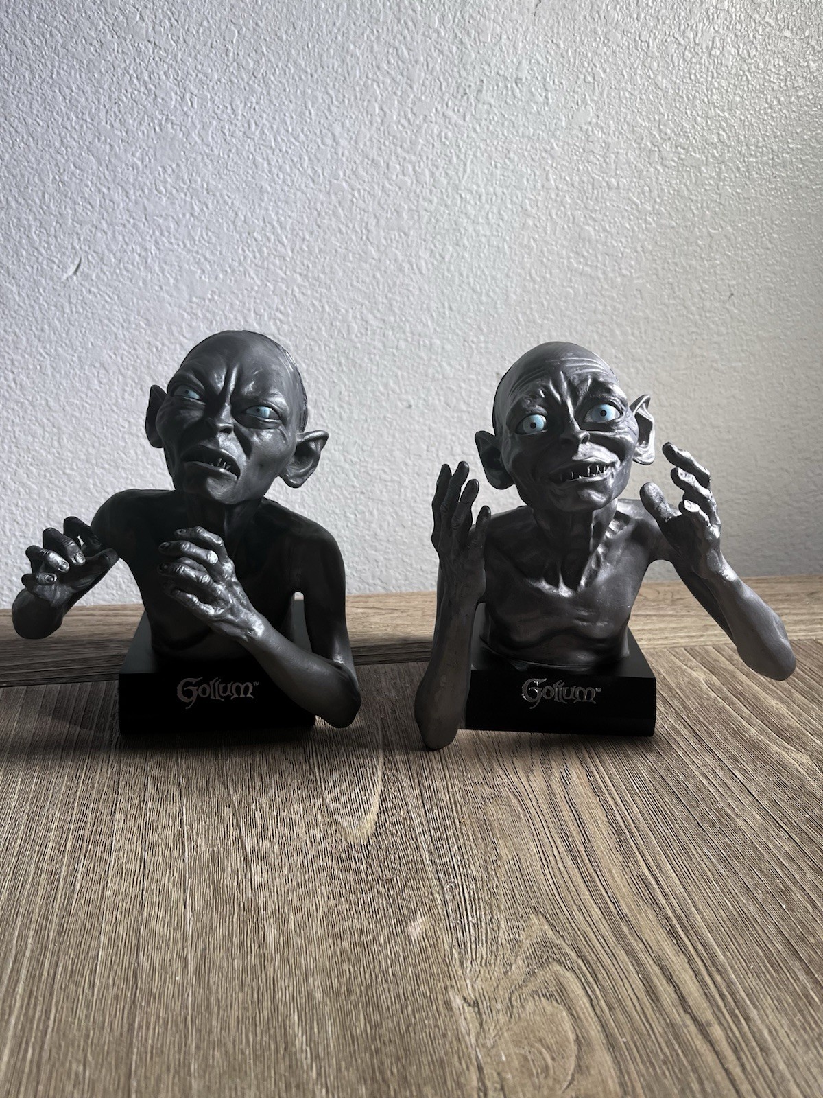 EL SEÑOR DE LOS ANILLOS - GOLLUM Y SMEAGOL - SUJETALIBROS DE PELTRE COLECCIÓN NOBLE