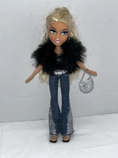 Bratz Forever Diamondz Cloe Doll MGA 2006 Earrings Outfit Accessories Purse