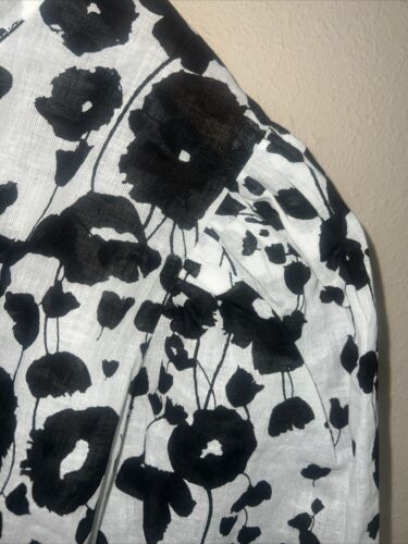 Worthington Blouse Size Large White With Black Flowers NWOT (261) - Picture 4 of 7