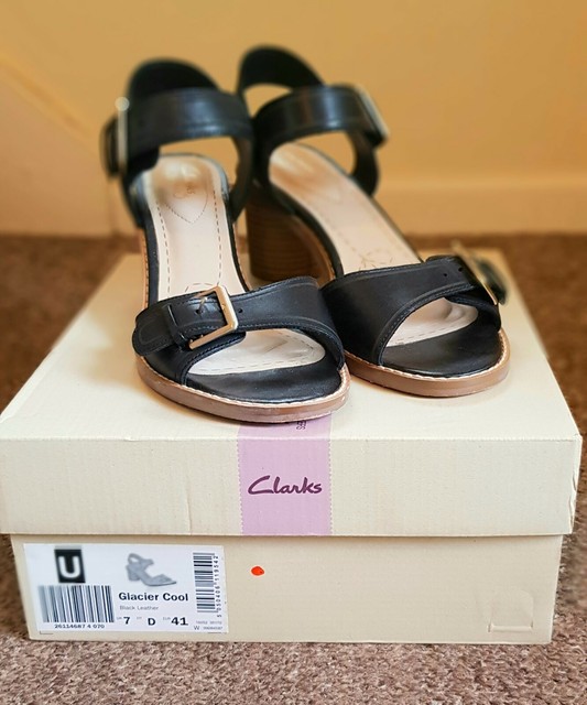 clarks smart deva black