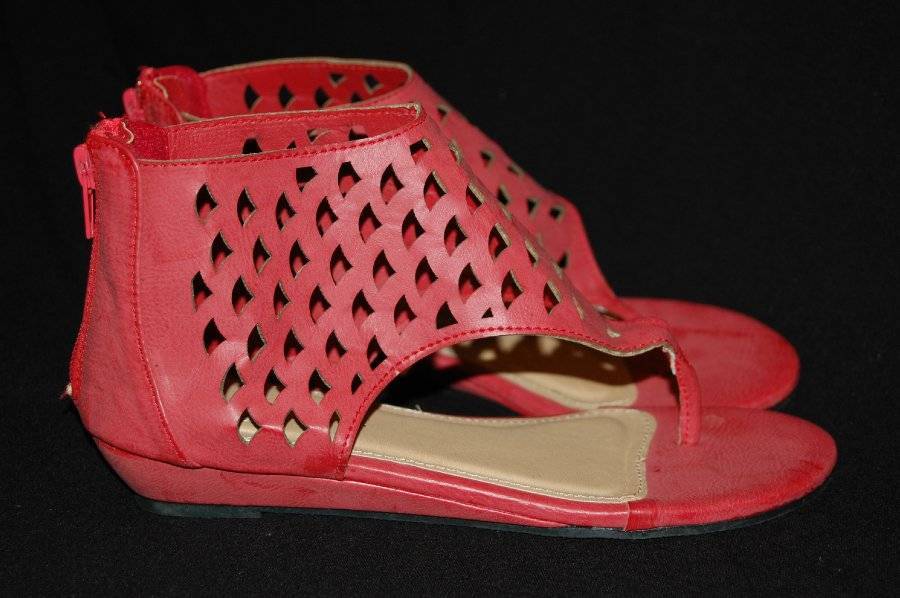 APL NEW Trendy ANNA Big Girl's sz 4 Muted Red Sandals Ankle Zipper Gladiator Wedge ~