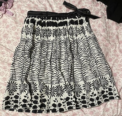 TRES CHIC black white knee length skirt 7