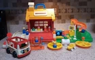 HUGE #2550 SCHOOL HOUSE MEGA LOT GREAT COND VINTAGE FISHER PRICE LITTLE PEOPLE
