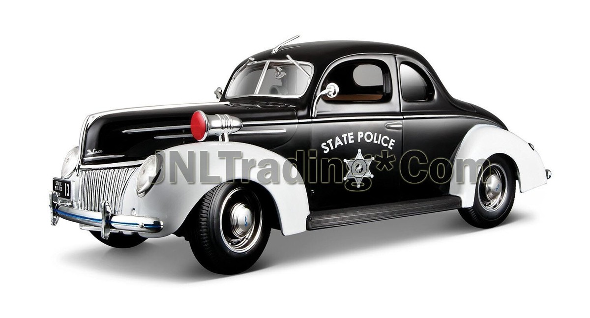 Maisto Special Edition 1:18 Die Cast Black White Police Coupe 1939