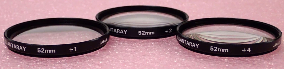 QUANTARAY 52mm PROFESSIONAL LENS FILTER KIT w/ CLOSE UP FILTERS +1 +2 +4 - Image 2 of 4