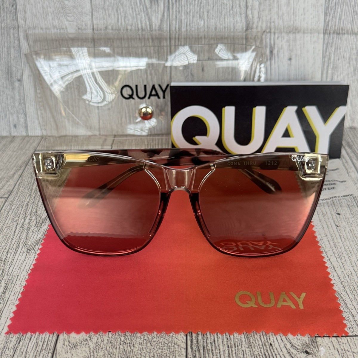 Quay High Key 1212 Black Wire Frame Aviator Sunglasses Gradient