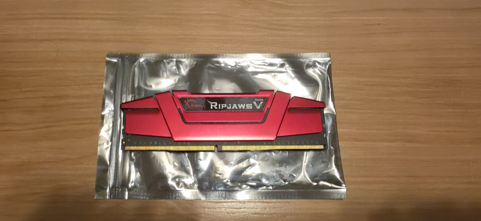 G.SKILL Ripjaws V 8GB DDR4-2666 8GX2 F4-2666C15D-8GVR