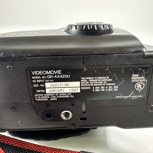 JVC GR-AX420U VHS-C Video Compact VHS Camcorder With Power Adapter and Battery - Picture 8 of 19