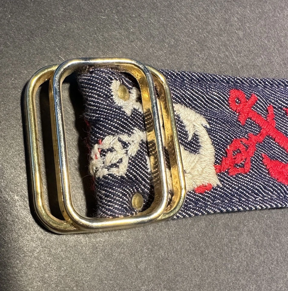 Cinturón reversible de mezclilla bordado ancla rojo blanco para mujer talla M usado Foto 2 de 4