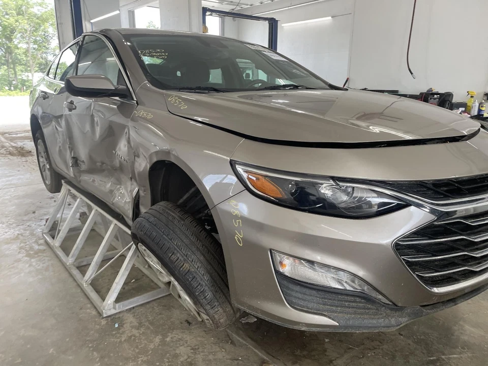 Used Fuse Box Engine fits: 2023 Chevrolet Malibu ID 42830287 Grade A - Image 4 of 4