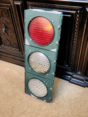 FULLY FUNCTIONAL ECONOLITE TRAFFIC LIGHT SIGNAL WITH A PROGRAMMABLE SEQUENCER