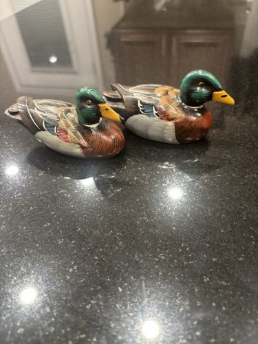 Vintage Pair Of Wood Mallard Ducks Hand Carved & Painted 