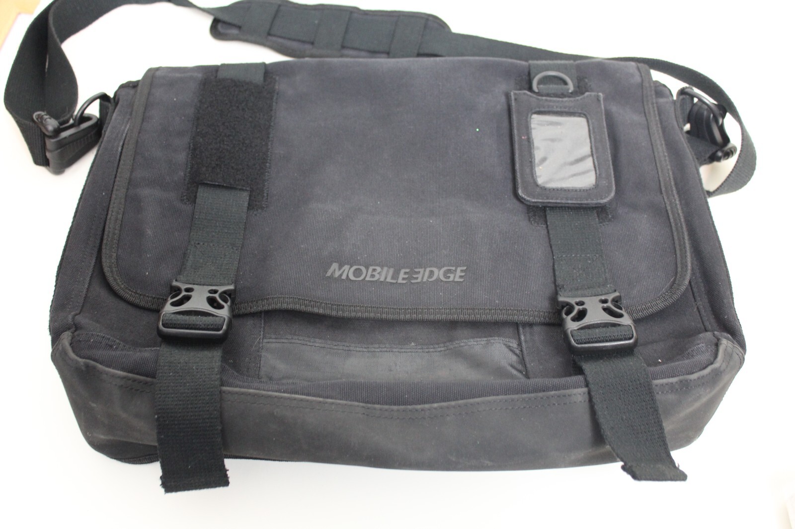 Mobile Edge Lap Top Padded Messenger Bag Black 18 x 12 x 3"