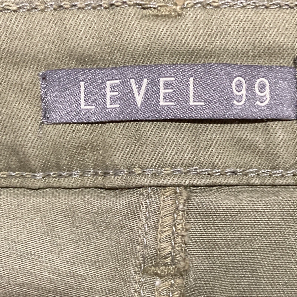 Pantalones cortos de jean Level 99 verde oliva recortados para mujer talla 28 Foto 4 de 4