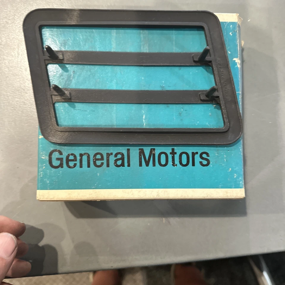 Nuevo de Lote Antiguo Pontiac Bonneville Catalina 1970 Bisel Marcador Lateral Trasero GM 477808 dp  Foto 4 de 4