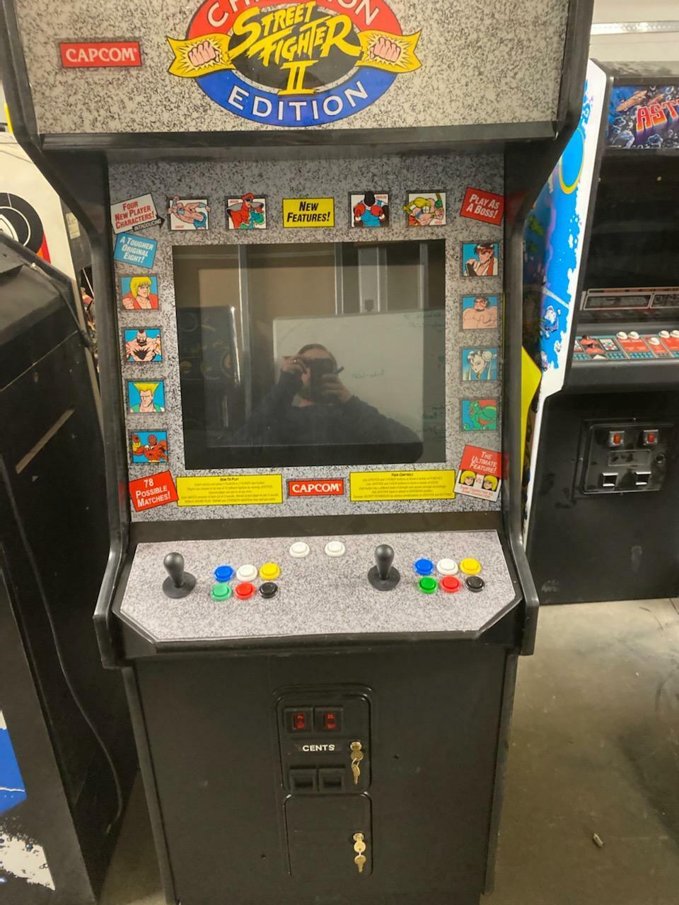 STREET FIGHTER II ARCADE MACHINE by CAPCOM 1991 (Excellent Condition)