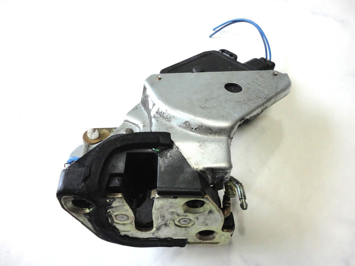 SUZUKI Every DA62W Genuine Door Lock Actuator Front Left RHD 82202