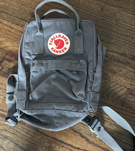 Fjallraven Classic Kanken Mini Backpack Bag