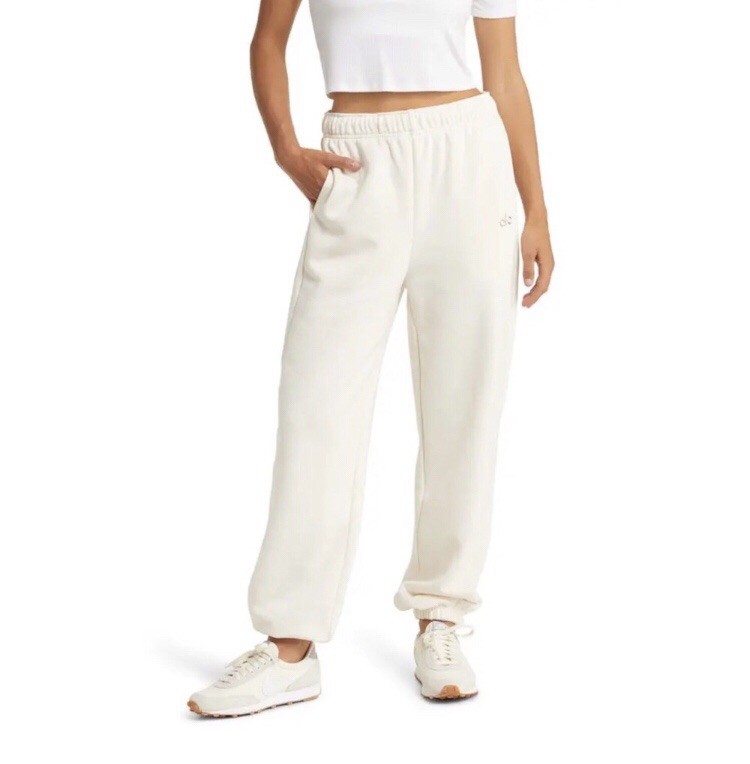 新品!Alo Yoga パンツ アイボリー　S Alo Yoga Accolade Sweatpant Ivory L | eBay
