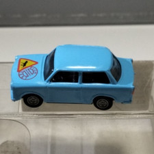 F29 Modellauto ses 1:87 Trabant 601 DDR Ostauto Elchtest H0 Trabi Pappe