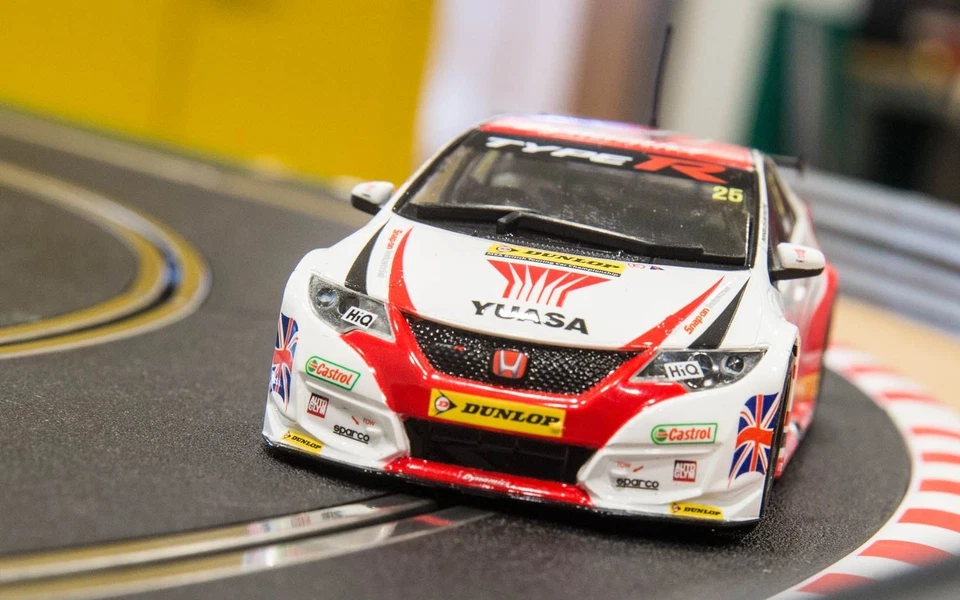 Scalextric C3734, BTCC Honda Civic Type R - Matt Neal, Donington Park 2015  - Image 3 of 4