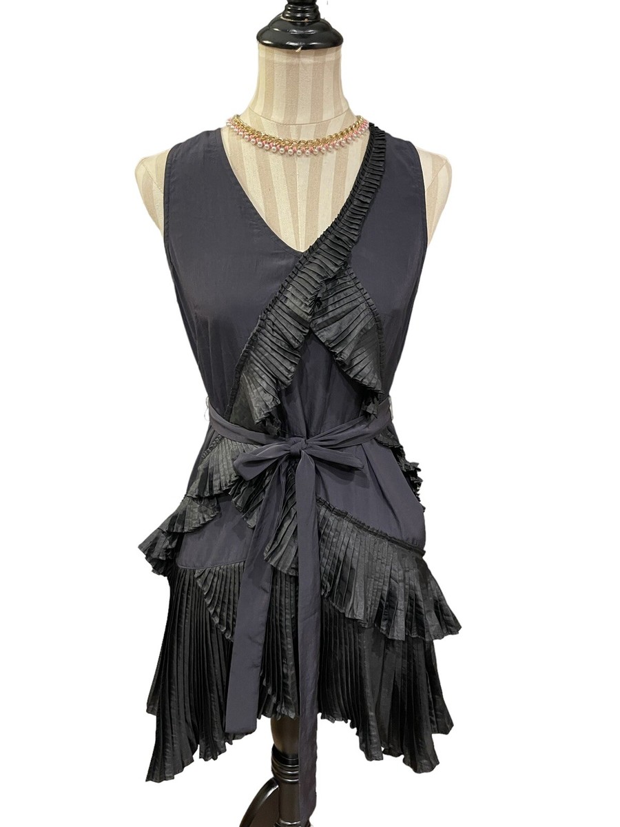 green emerald velvet dress Gap Formal Black Dress – OWNI main image 1