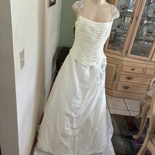 Ever After Wedding Gown  Gown/ 3725/Ivory/size 12 /Cap Sleeves