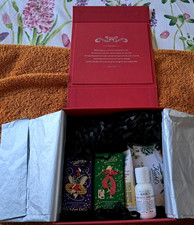 Image of Unused KIEHLS  5 piece Skin Care Box Set.