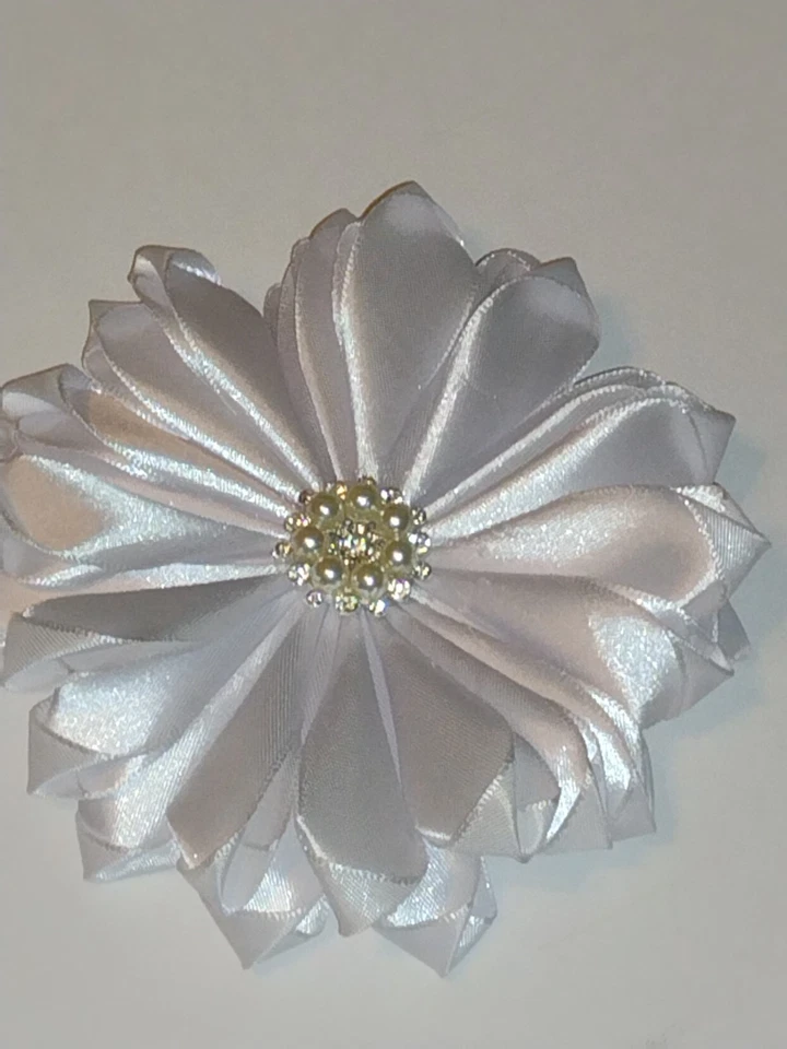1 PCS Extra Large Flower Brooch  Beige  Dance Party Women Handmade Satin Jewelry - Image 4 of 4