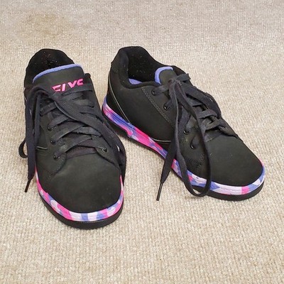 Heelys Skate Shoes Propel 2.0 Black Purple  Pink Camo Youth Size 4 Women s 5