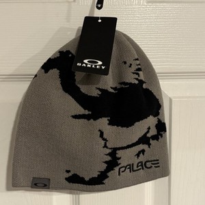 Palace Oakley Beanie | eBay
