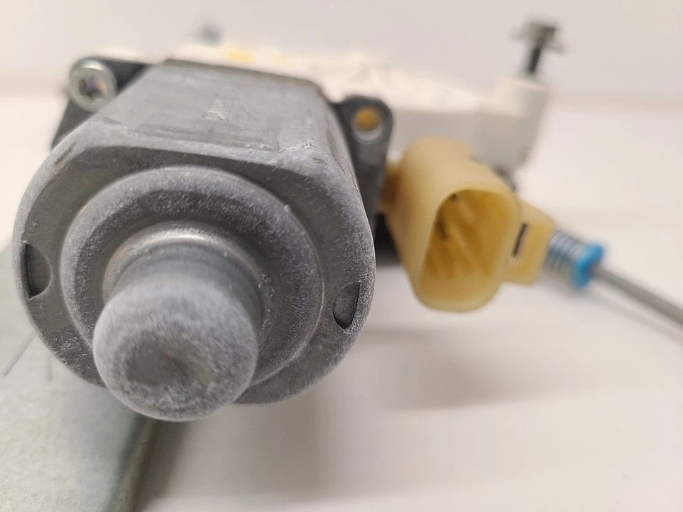 2007 - 2014 CADILLAC ESCALADE ESV Passenger Right Rear Window Regulator - Изображение 3 из 4