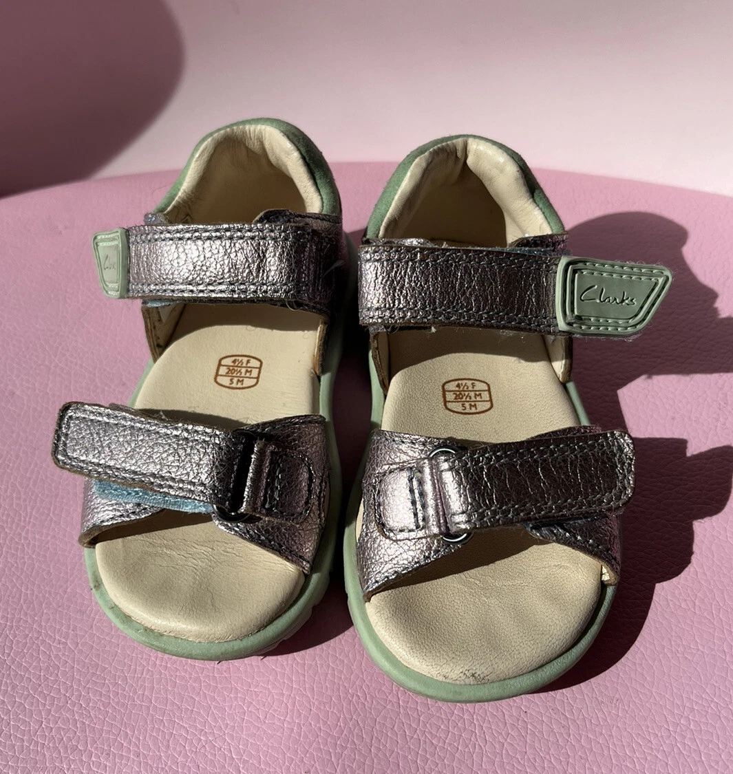 Clarks sandals discount size 4.5