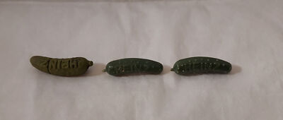 Vintage ++DEAL OF THREE (3) ++ Heinz Dill Pickle Lapel Pins - Promotional Adv.