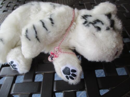 Peluche Wow Wee blanc tigre louveteau 10 pouces de long fait des sons - collier rose binky - Photo 1 sur 6