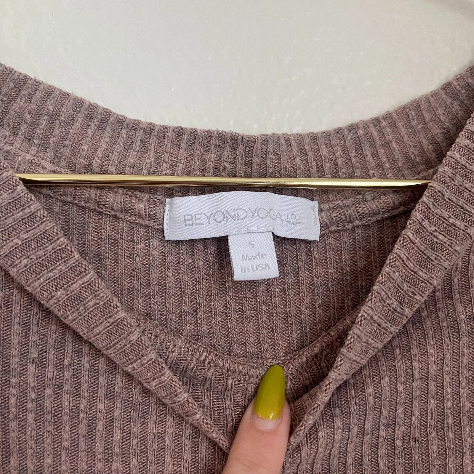 beyond-yoga cropped pullover tinted rose sweatshirt