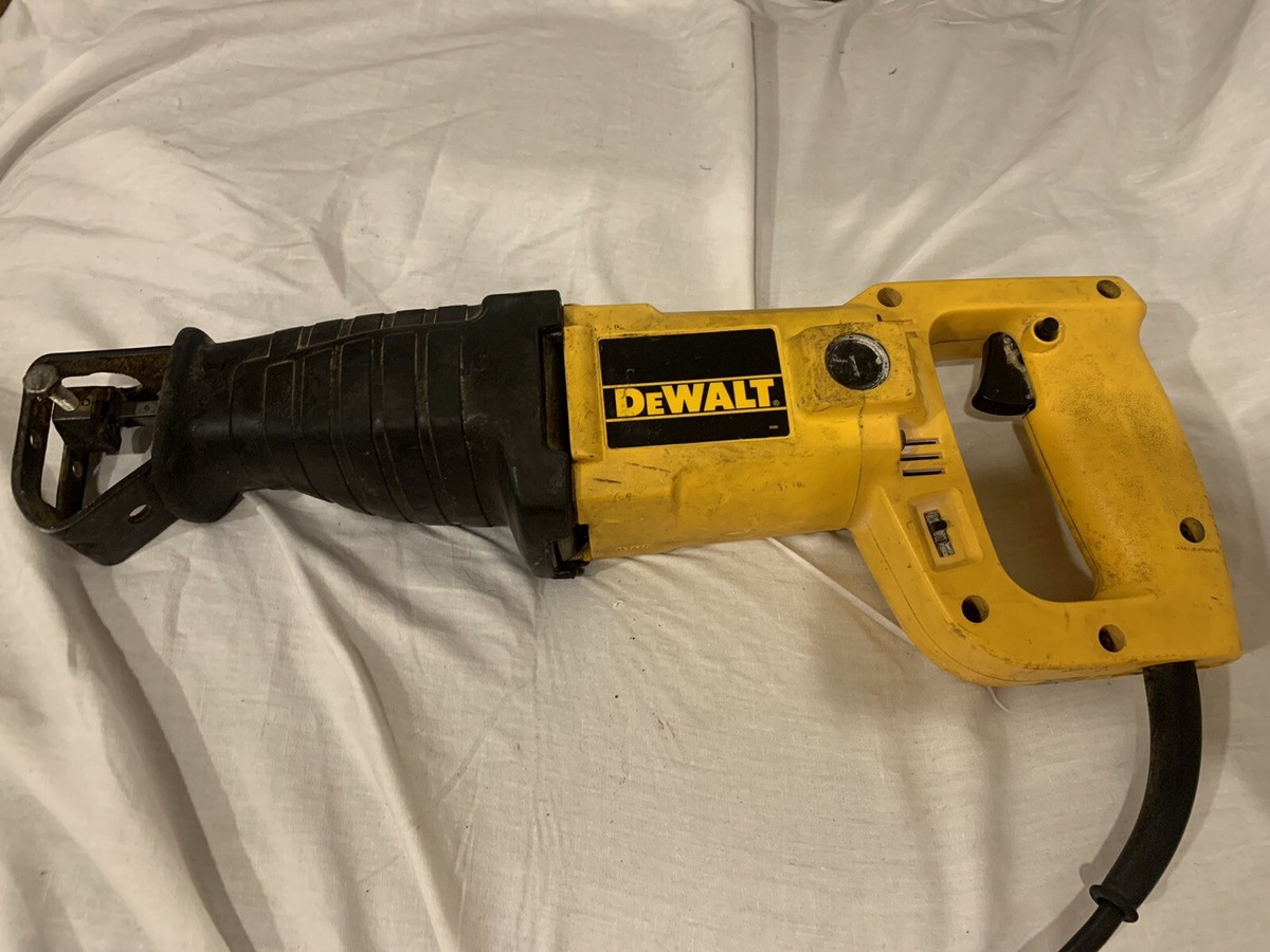 Dw304p Dewalt Corded Reciprocating Saw With Case Sawzall Blades