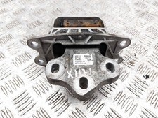 BMW X1 F48 2017 ENGINE MOUNT BRACKET SUPPORT 6853453 2.0 DIESEL