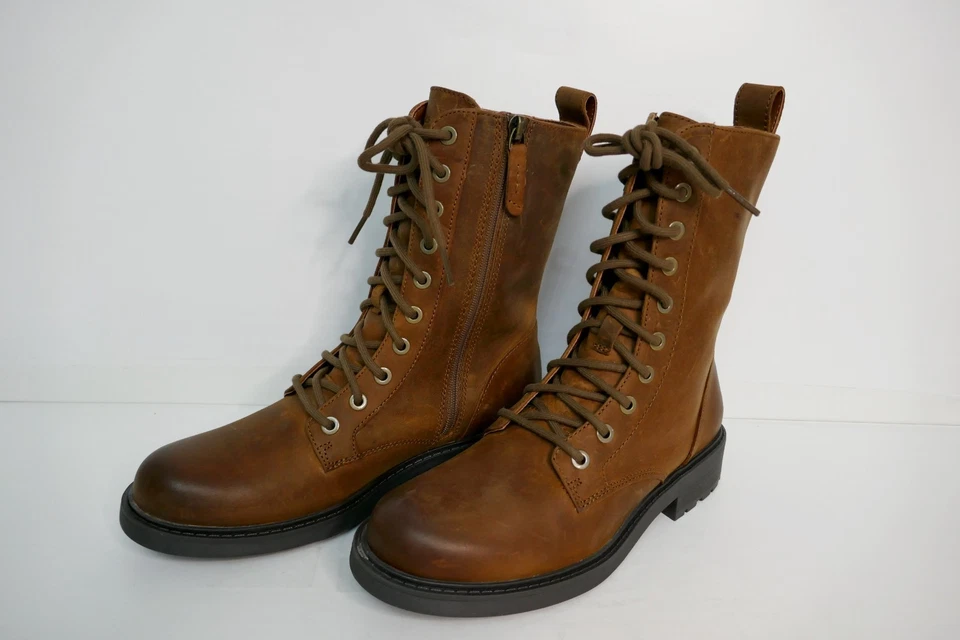 NEW CLARKS "ORINOCO 2 STYLE" TAN SNUFF LEATHER HIKER STYLE ANKLE BOOTS UK 4.5D - Image 4 of 4