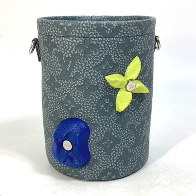 LOUIS VUITTON M81572 Taurillon Clemence Climbing chalk-pouch