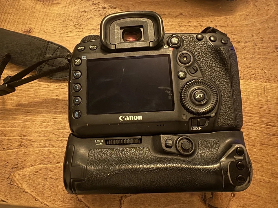 Canon EOS 5D Mark IV, photo 3 of 3