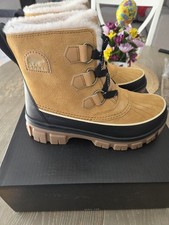 SOREL Women's Tivoli V Waterproof Insulated Winter Boots, Curry/Black, 8.5 US