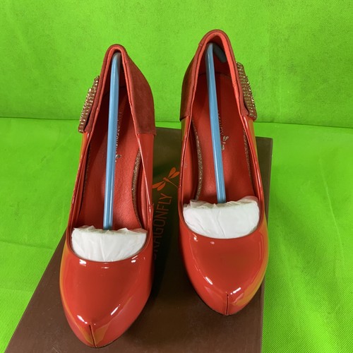 Red Dragonfly Unique Design Shoes Size 4 - Picture 7 of 8