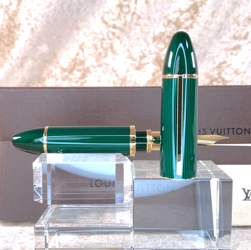 Louis Vuitton Fountain Pen Cargo Green Lacquer 18K 750 Gold Nib w/Case&Papers
