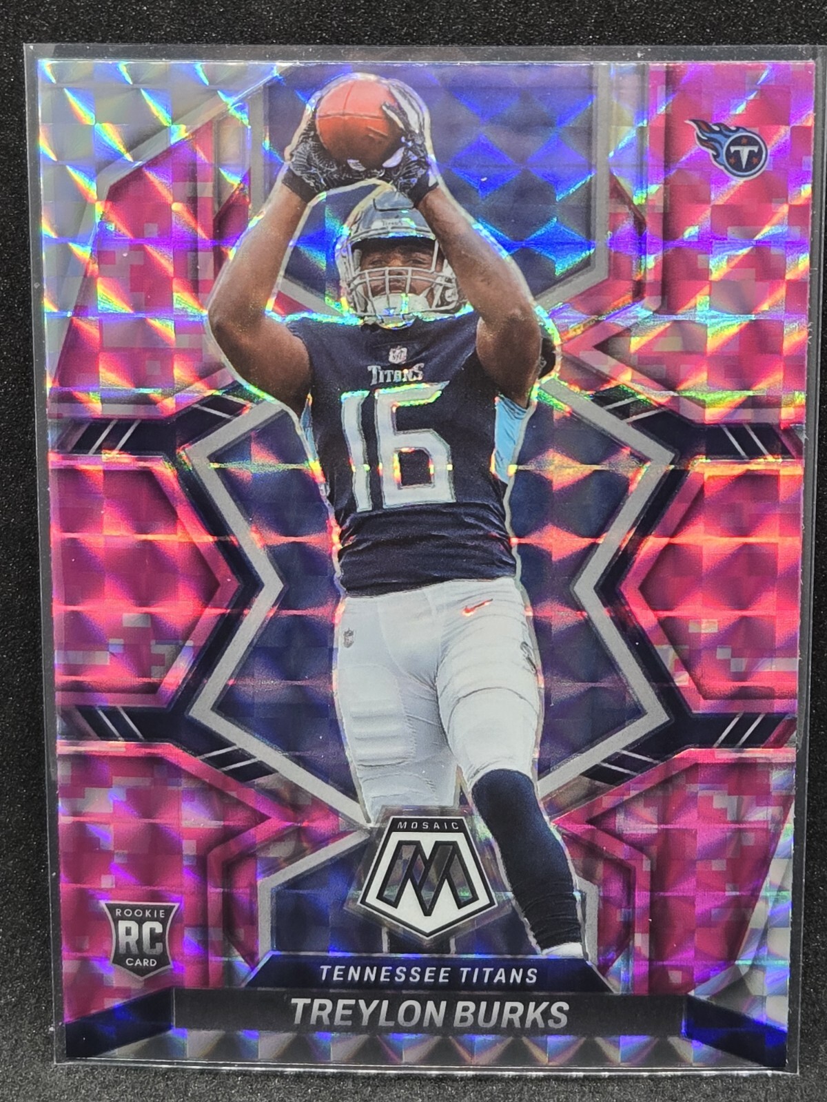 2022 Panini Mosaic Football TREYLON BURKS Pink Camo Mosaic Rookie RC #315 Titans