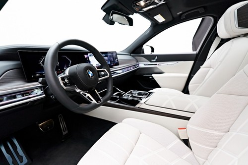 Genuine new BMW 7 series, i1,i5,i7,ix1,ix2, G60,G70 2024 leather Steering wheel - Picture 21 of 23