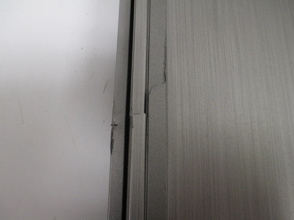 Dell Latitude E6410  Laptop NO HDD NO OS 4GB RAM *NO BATTERY* - Image 2 of 4