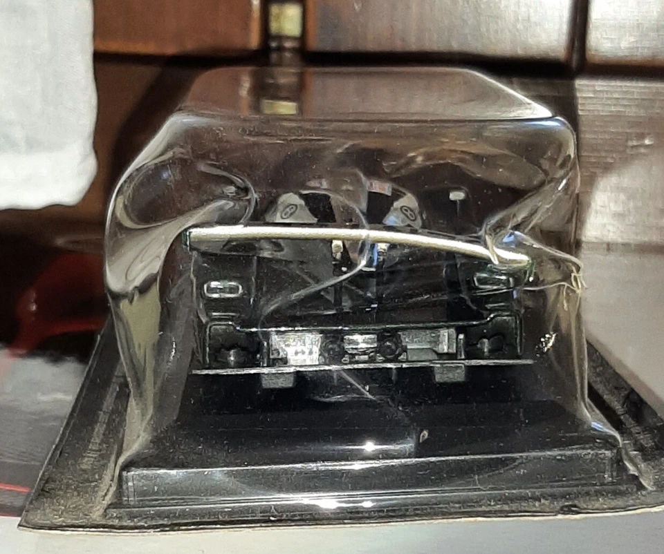 BENTLEY EXP SPEED 8 2001 LE MANS CON FASCICOLO DE AGOSTINI SCALA 1/43 - Immagine 2 di 2