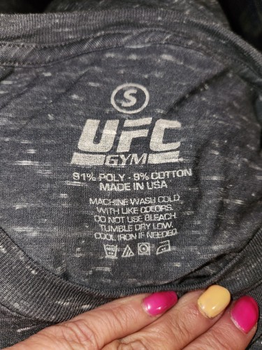UFC Gym Badge Men's Tee Charcoal Marble T Shirt UFC MMA Gym Workout NEW Small - Picture 4 of 6