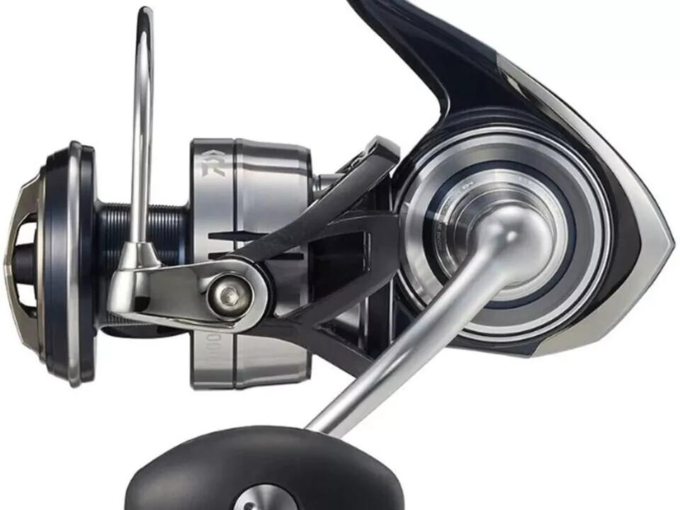 Daiwa 21 CERTATE SW 10000-P Lightweight, powerful spinning reel 